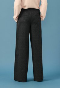Next BRUSHED WIDE LEG PETITE - Kelnės - black check