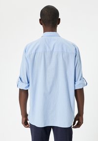 Koton CLASSIC - Camisa - blue