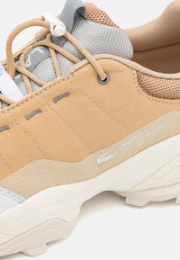 Lacoste L-GUARD  - Sneakers laag - light brown/off white