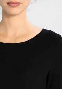 Esprit Sweter
