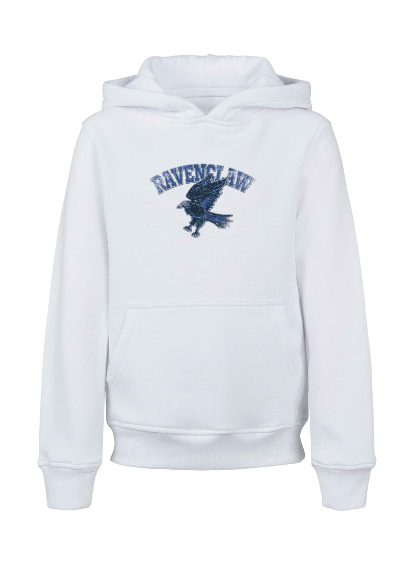 Hvid hoodie lavet af blødt stof, med blå broderet "Ravenclaw" tekst og et sort høgdesign på fronten, samt en kængurulomme.