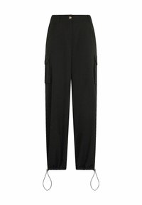 Zwarte cargobroek met een hoge taille, twee zijzakken en elastische boorden bij de enkels. Gemaakt van lichte stof. Beschikt over een knoopsluiting.