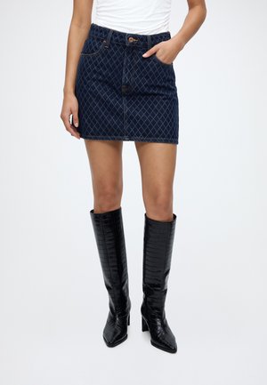 GAP, V-DENIM MINI SKIRT DIAMOND DOBBY - DK DIA - Дънкова пола - dark wash