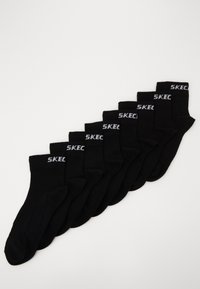 Unselected, black