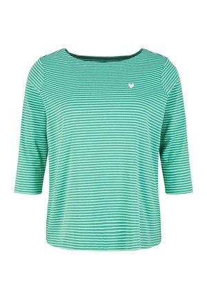 Groen-wit gestreept shirt met driekwart mouwen, een ronde hals en een klein wit hartje op de linkerborst.