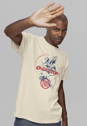 YU-GI-OH! DARK MAGICIAN OUTLINE - Print T-shirt - sand