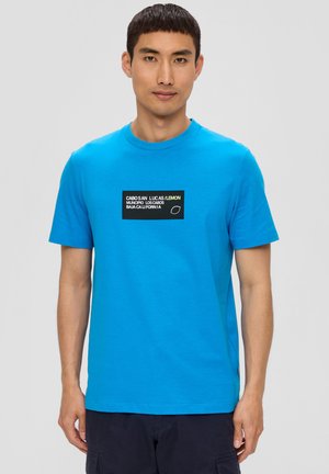 - T-shirt z nadrukiem