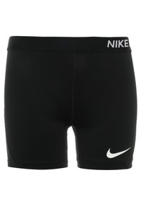 Czarne sportowe szorty wykonane z gładkiego, elastycznego materiału, z szerokim czarnym pasem w talii i białym logiem Nike po lewej stronie.