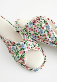 Cath Kidston REGULAR FIT - Iešļūcenes - ecru raindrops print