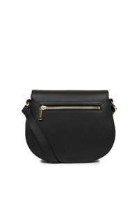 Borsa a tracolla nera realizzata in pelle liscia, con tasca frontale con zip, forma curvata e hardware in tonalità oro. Include una tracolla regolabile.