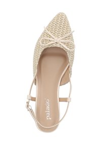 Sandale pointue tissée beige avec un détail de nœud à l'avant, une fine sangle pour la cheville et une semelle intérieure beige lisse. Matériau léger et texturé.