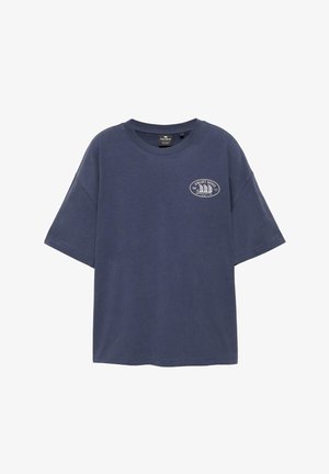 T-shirt oversize a maniche corte blu navy con collo rotondo e piccolo logo bianco "SMART MIND" sul petto sinistro.