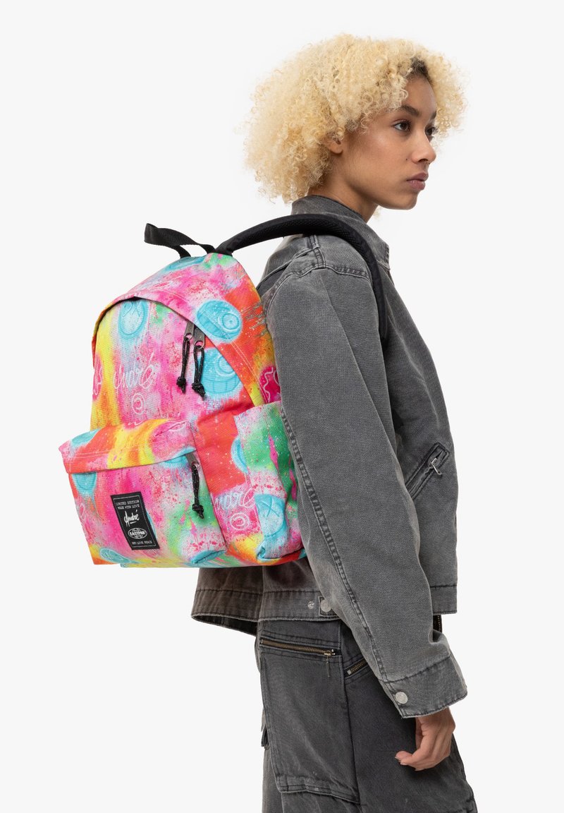 Eastpak DAY PAK'R Zaino fluo clouds/fuxia