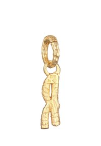 Goldfarbener Anhänger mit einem strukturierten, verdrehten Design und einer Schlaufe zur Befestigung. Die Stempeldetails sind auf einer Seite sichtbar.
