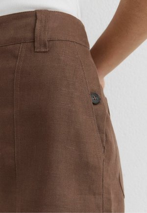 Reiss, Lühikesed püksid - chocolate brown