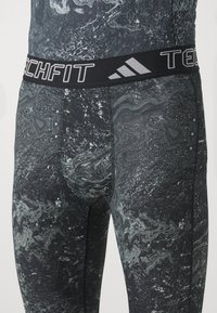 adidas Performance TECHFIT czarny