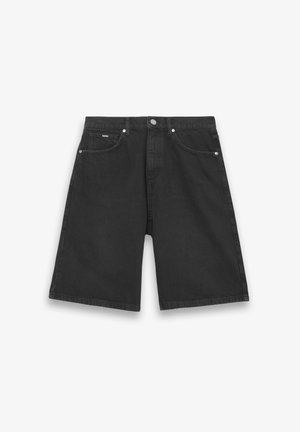 Svarte denimshorts med rett snitt, med knappelukking, fem lommer og sølvfargede detaljer. Glatt tekstur.