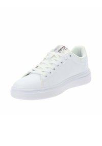 Sneaker bianche in tela con una finitura liscia, suola piatta in gomma, punta rinforzata e design con lacci. Presentano un marchio sulla linguetta.