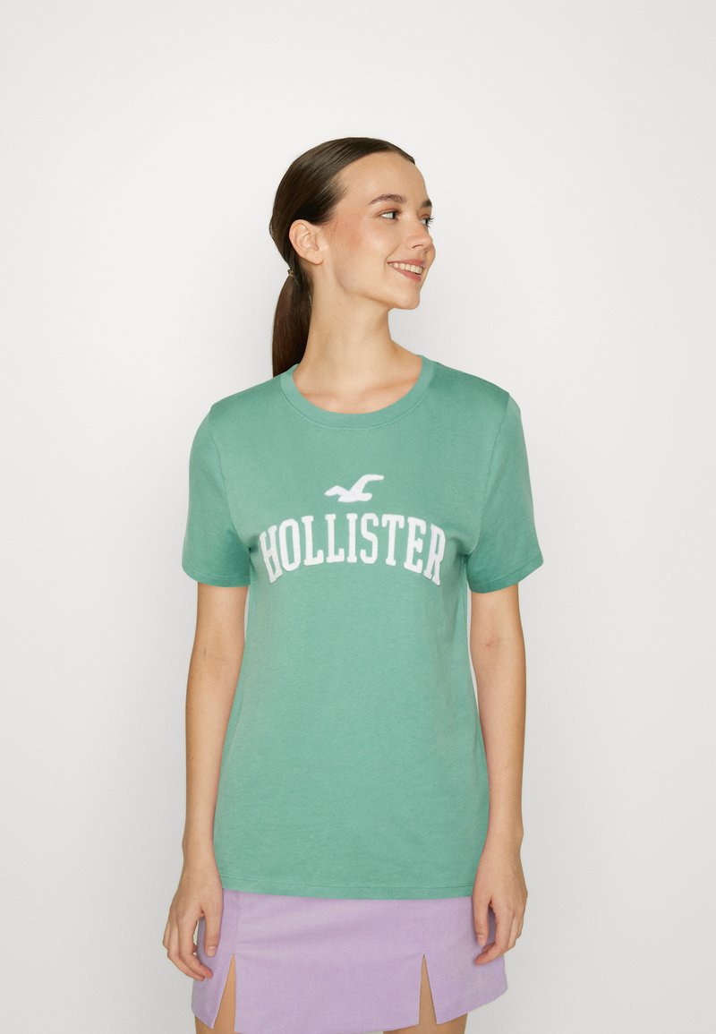 Hollister Co. TECH CORE TShirt print green/grün Zalando.de