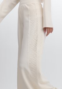 Anna Field Tepláky - off-white
