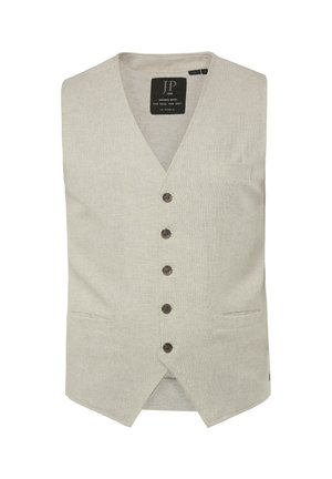 Gilet gris clair avec un col en V, cinq boutons marron, deux poches avant et un tissu texturé. Étiquette visible au niveau du cou.