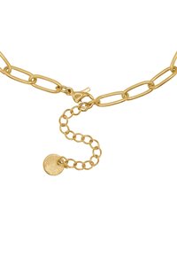 Collana in oro con maglie allungate, chiusura a moschettone e catena regolabile con un dettaglio a disco rotondo. Texture liscia.