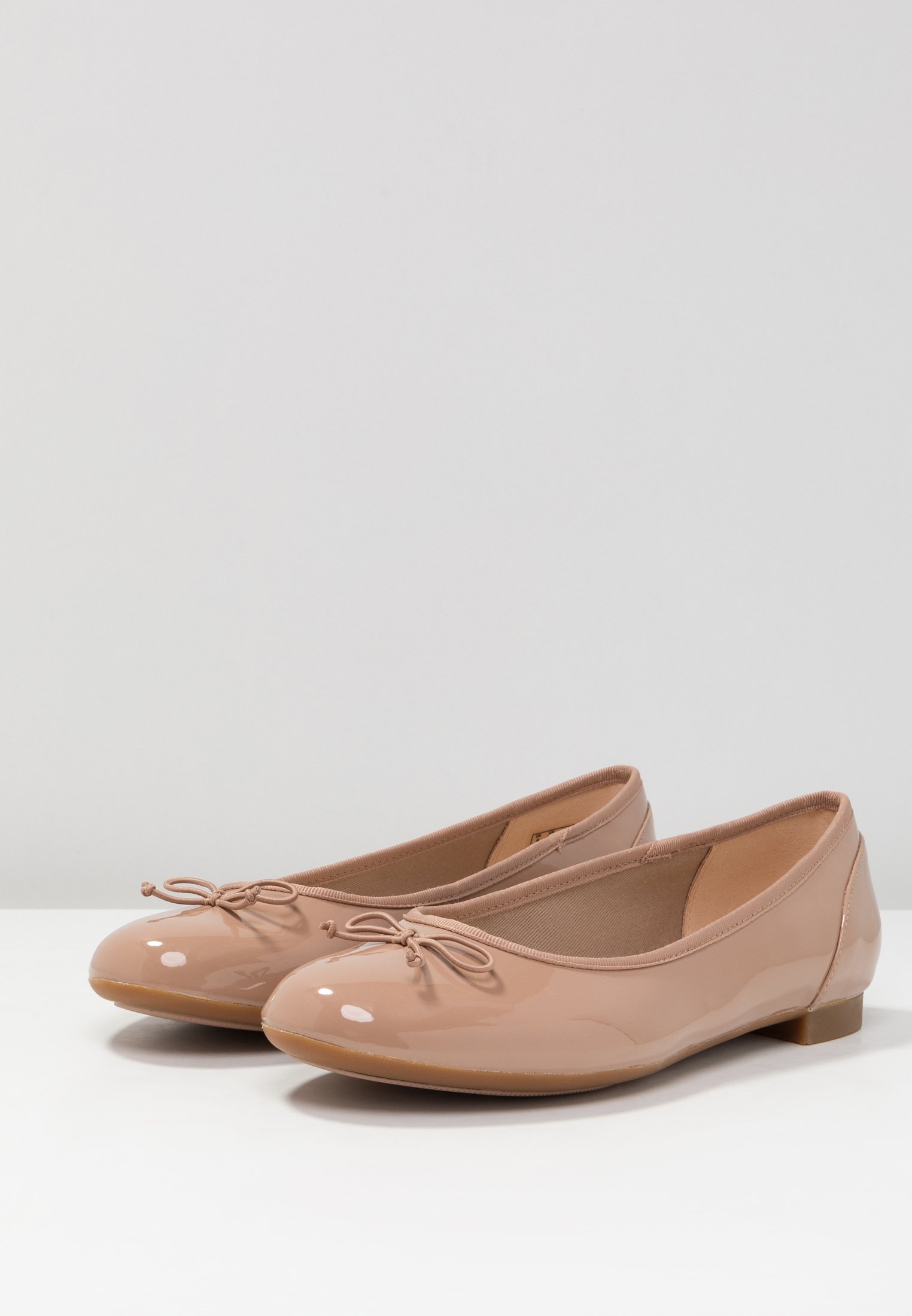clarks ballerinat