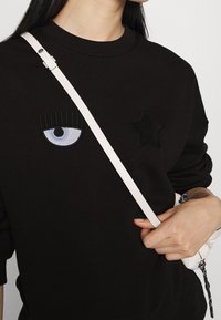 CHIARA FERRAGNI Sudadera - black