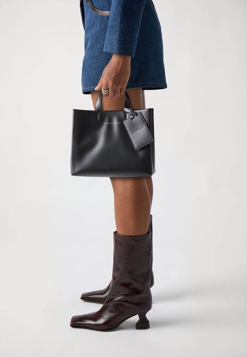 Tommy Hilfiger ESTABLISHED - Håndtasker - black