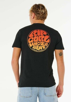 - T-shirt z nadrukiem