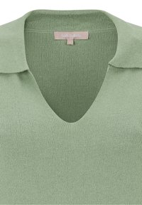 Un haut en tricot vert doux avec un décolleté en V et un col, présentant une étiquette de marque Soft Rebels et une taille S au niveau de l'encolure.