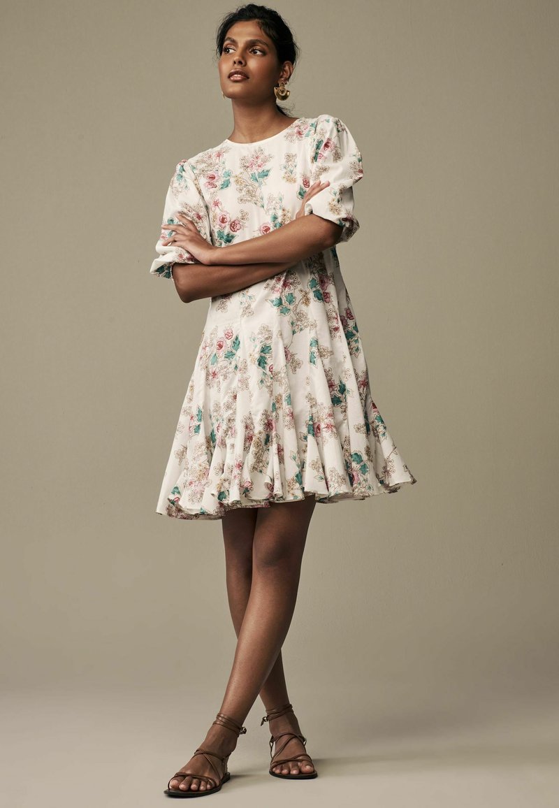 Robe Noire Laura Ashley Taille 8 - Neuve Avec étiquette - Prix Conseillé 75€ - Style A-Line Sans Manches