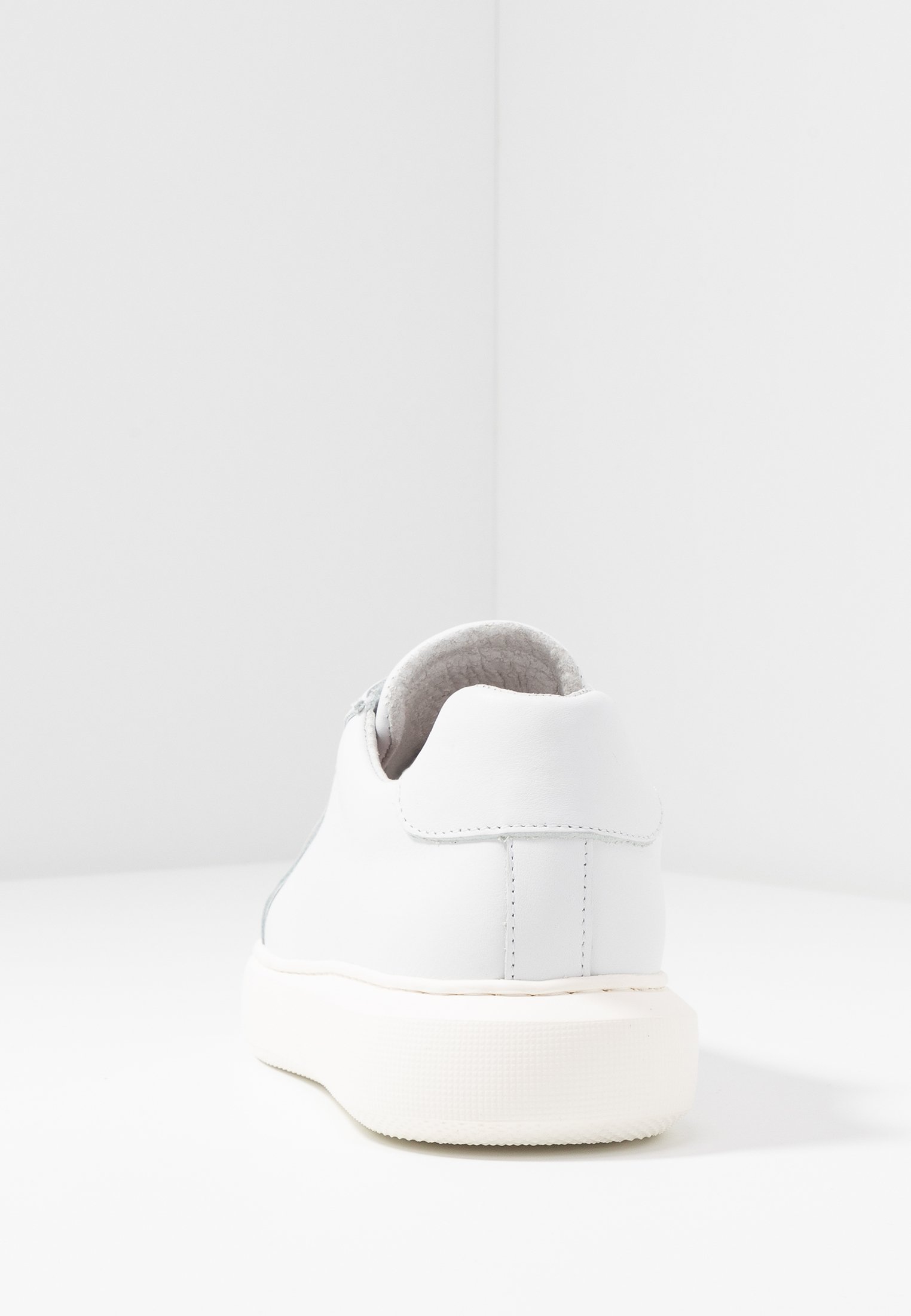 Bianco BIAKING CLEAN Joggesko white Zalando.no Pavement DEE COLOR Joggesko whiteyellow Zalando.no