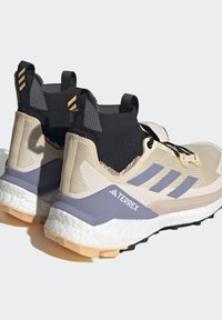 Adidas Terrex TERREX FREE HIKER 2 - Fjellsko - acid orange/sand strata/silver violet