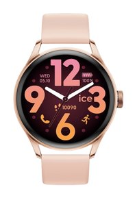 Ronde smartwatch met een roségouden kast, zwarte bezel en een zachte roze siliconen strap. Kleurrijk digitaal display toont de tijd en fitnessstatistieken.