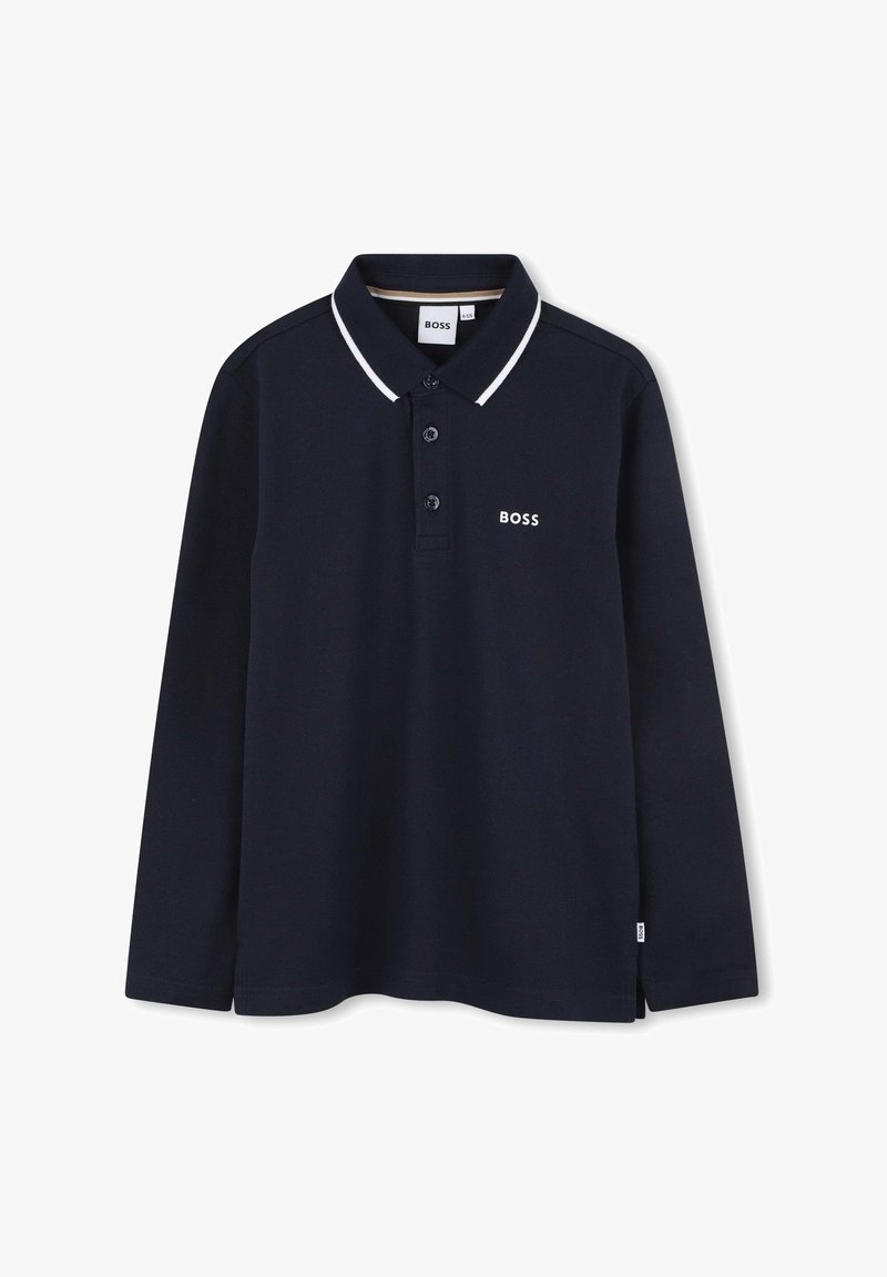 Námornícky dlhý rukáv polo tričko s kontrastným bielym golierom, zapínaním na tri gombíky a vyšitým logom "BOSS" na ľavej hrudi.