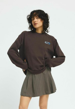 Long sleeved top - dark brown