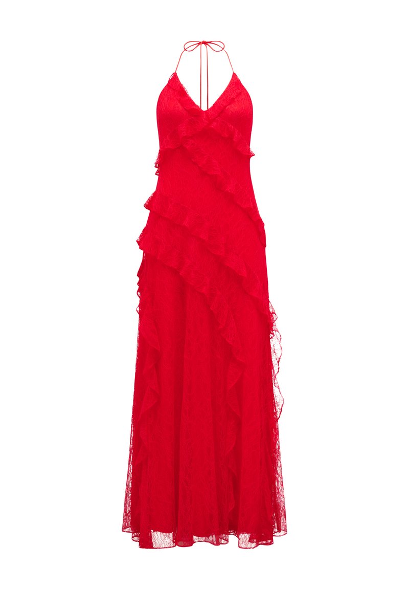 Robe maxi en dentelle rouge avec un décolleté halter et des couches à volants. Présente une silhouette fluide et un tissu texturé, accentué par des liens.