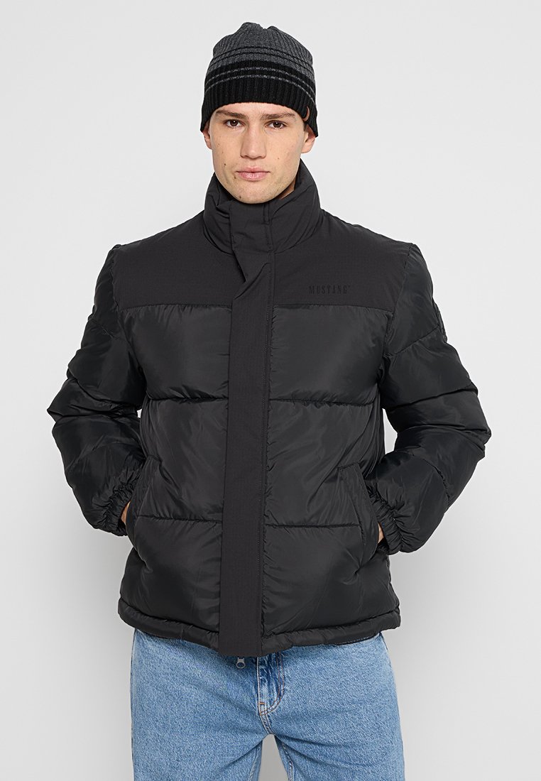 mustang Winterjas zwart mustang Winterjas zwart