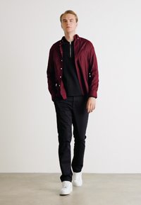 Tommy Hilfiger SHIRT - Camicia - deep rouge