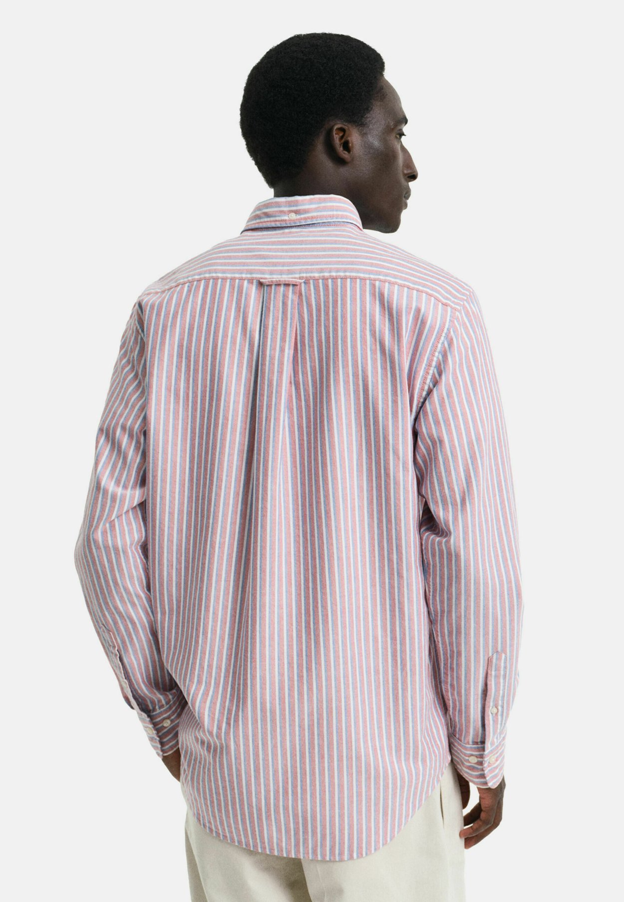 REGULAR FIT STRIPED OXFORD