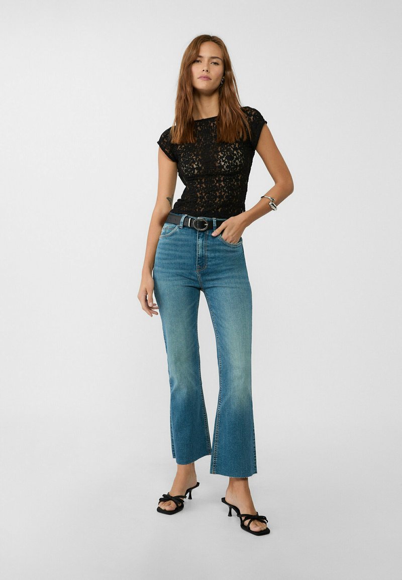 Stradivarius Flared Jeans koningsblauw