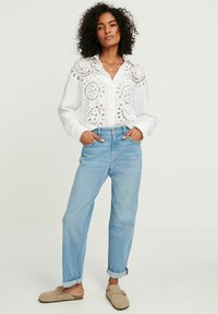 Next BOYFRIEND  - Jean droit - bleach denim
