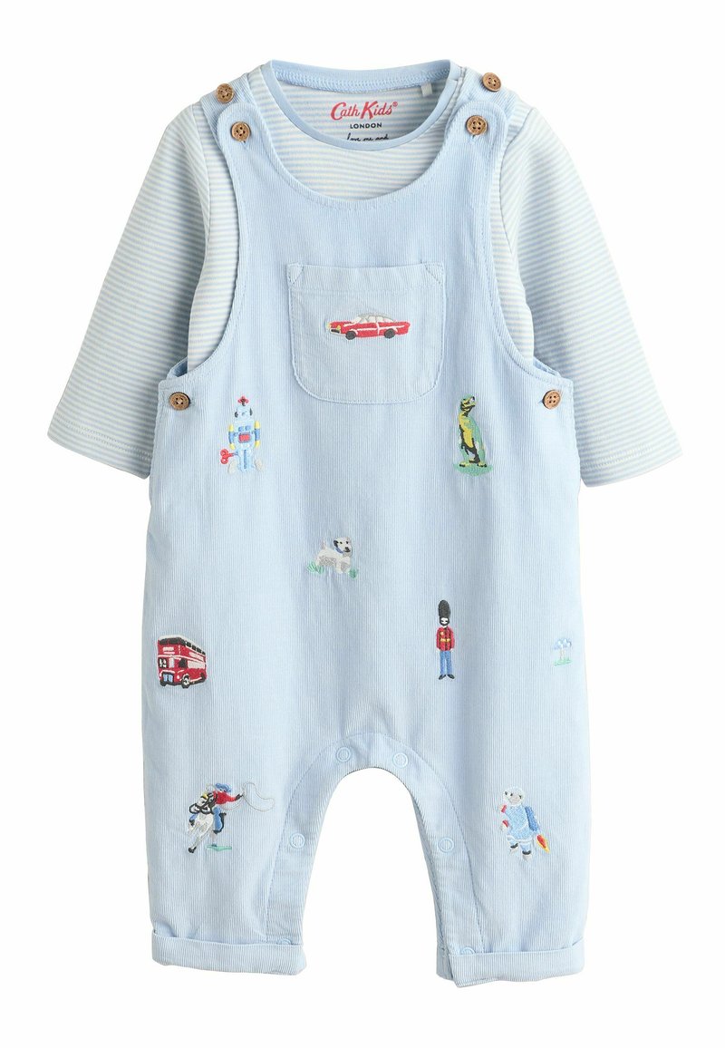 Himmelblaue Cord-Dungarees mit einer Fronttasche und dekorativer Stickerei, die Autos, Tiere und Figuren zeigt. Lange gestreifte Ärmel.