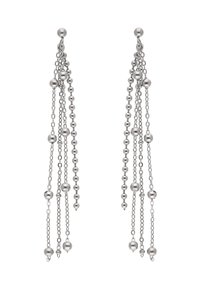 Ezüst fülbevalók, amelyek több lánc szálból és különböző méretű gömb alakú gyöngyökből állnak, lenyűgöző, lecsüngő kialakítást alkotva.