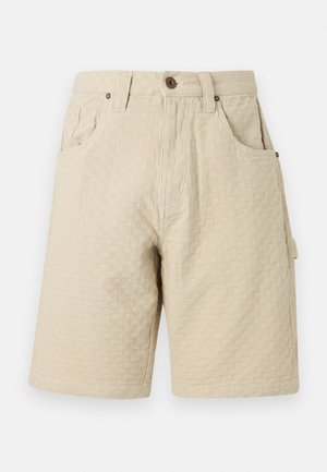 Pánske béžové šortky z textúrovaného materiálu s prednými vreckami, pútkami na opasok, zapínaním na gombík a bočnou slučkou na nástroje.