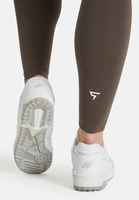 SQUATPROOF CORE SEAMLESS - Tajice-hlače - coffee