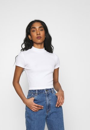T-shirts - white
