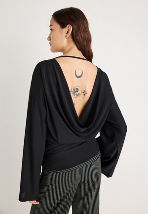 DRAPED BACK - Langærmet T-shirt - black
