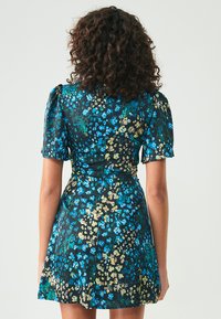SÁVEL JAZMINA MINI  - Dnevna haljina - blue floating flor